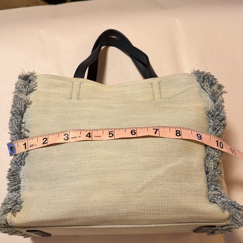 Kate Spade light denimTote with navy blue Handles - Picture 8 of 8